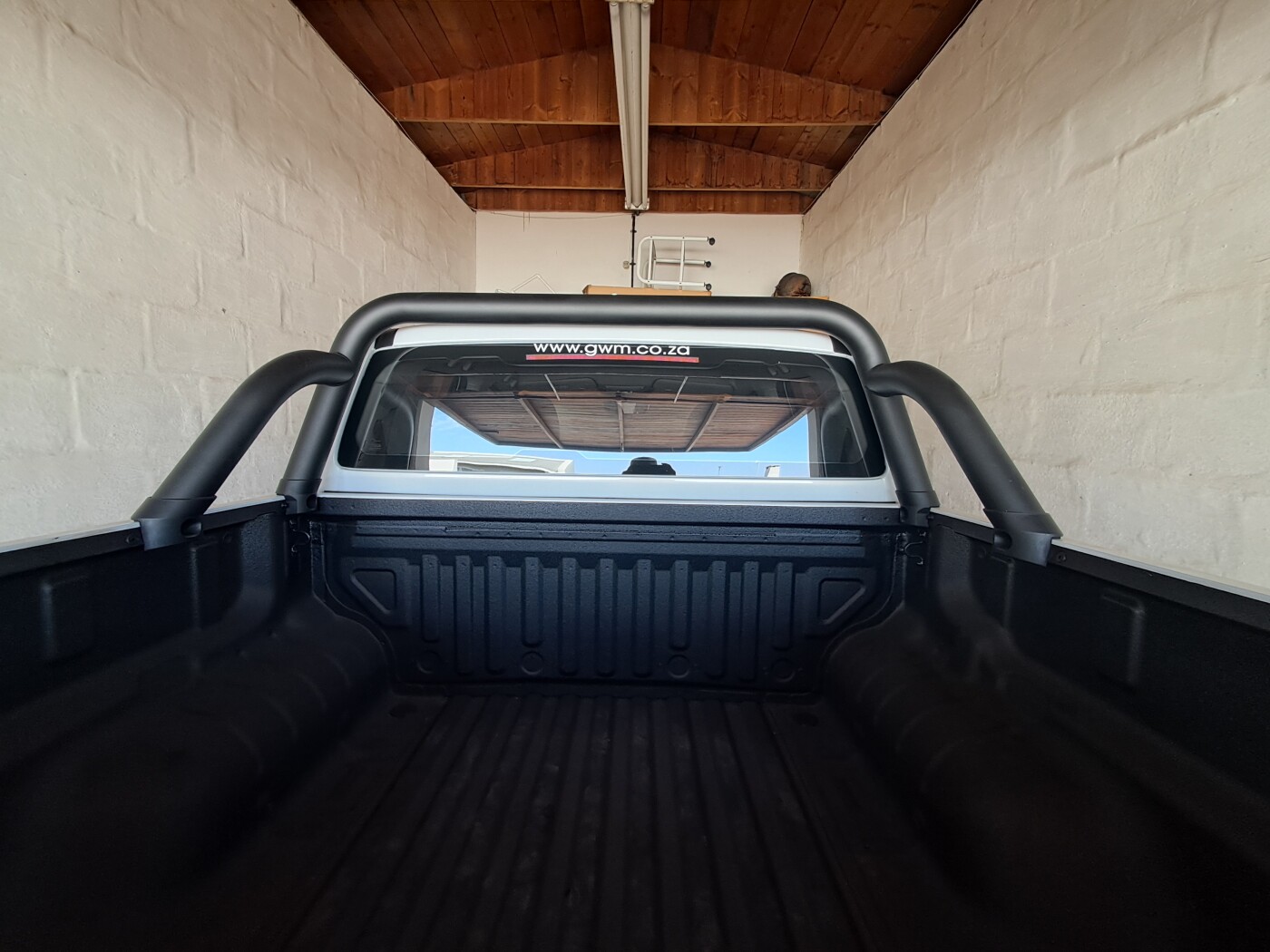 GWM P300 Series roll bar photo 4