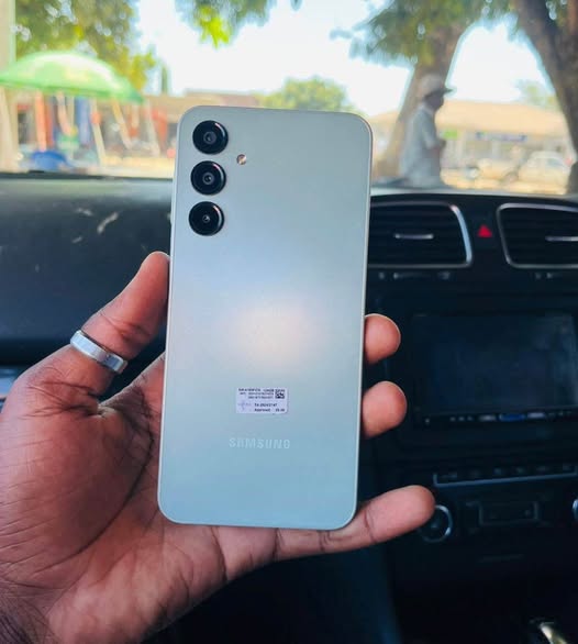 Samsung A16 photo 1