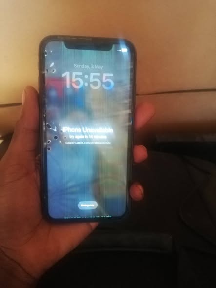 IPhone 11 photo 3
