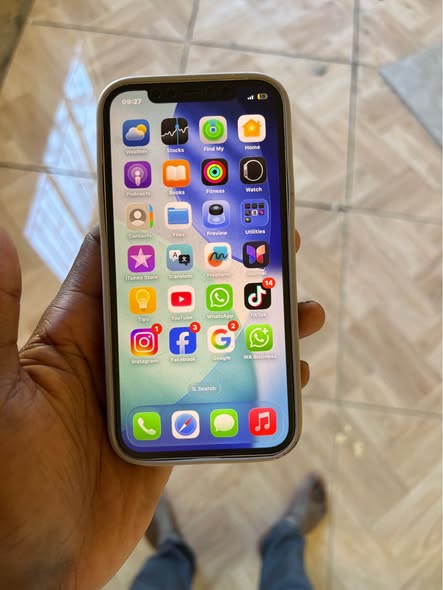 iPhone 12  128GB photo 4