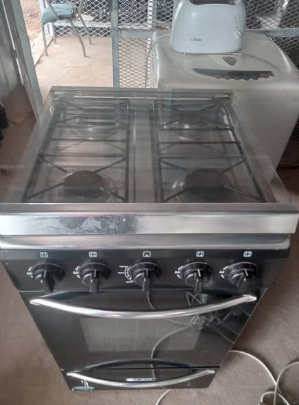 Defy 4 plate gas stove photo 5