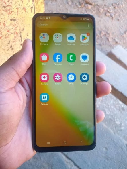 Samsung A04s photo 1