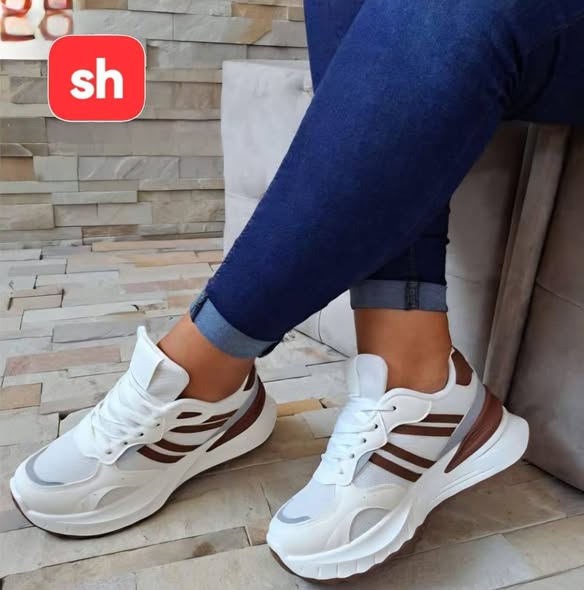 Sneakers photo 4