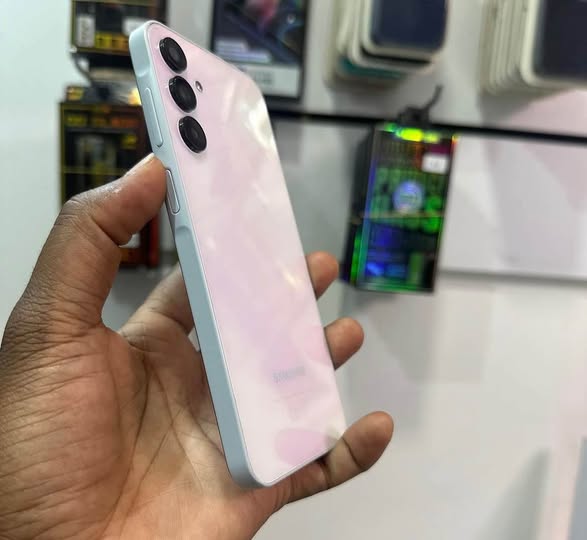 iPhone A15 photo 4
