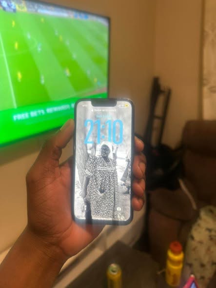 iPhone 13 mini photo 1