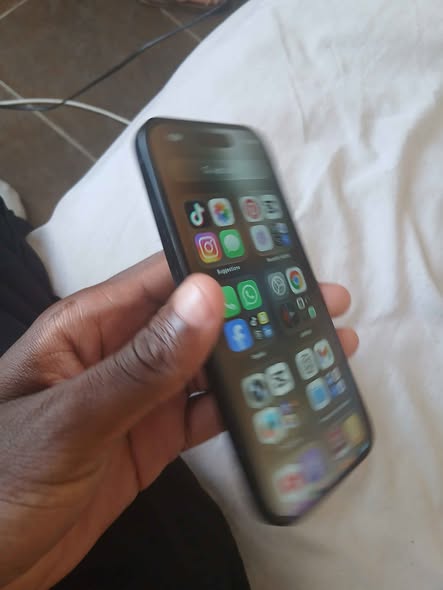 Iphone 15  128gb photo 4