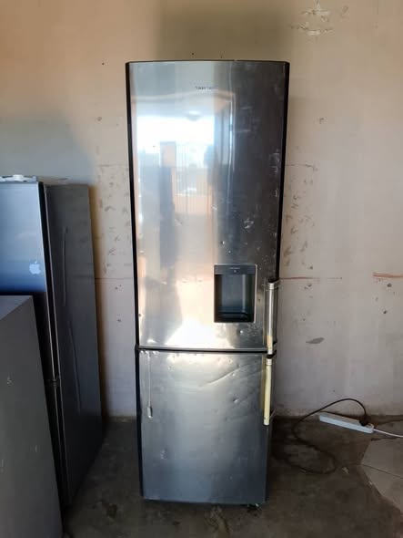 Samsung fridge photo 1
