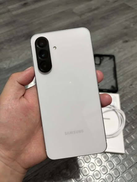 Samsung A56 5G photo 2