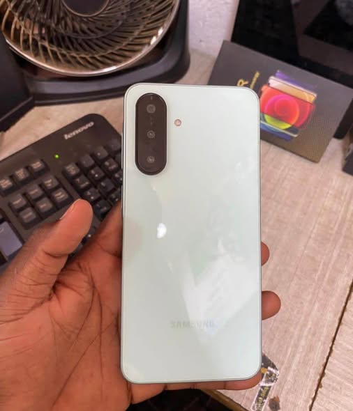 Samsung A26 photo 3