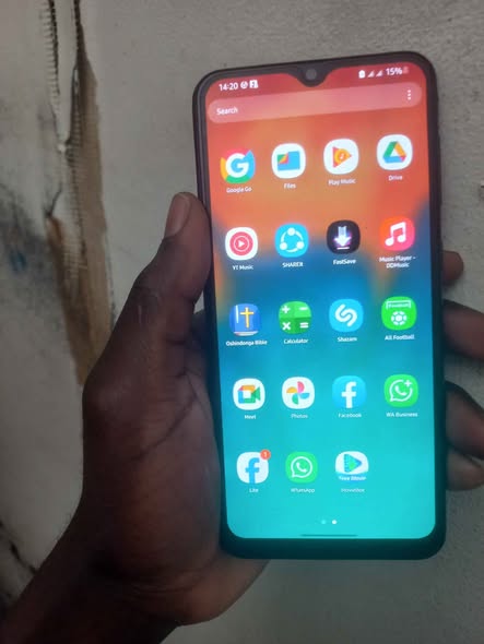 Samsung A30 photo 1