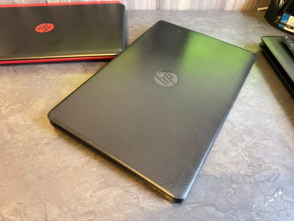 HP LAPTOP photo 2