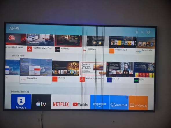SAMSUNG 65INCH SMART TV photo 2