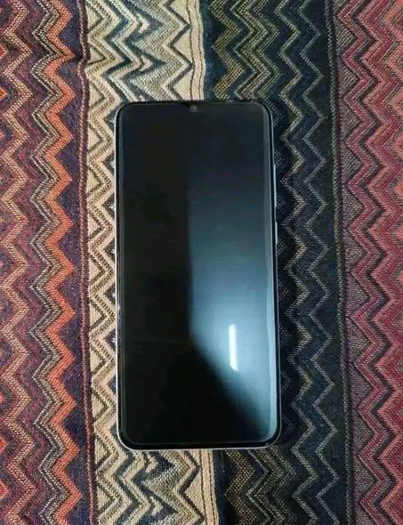 Samsung galaxy a04e photo 3
