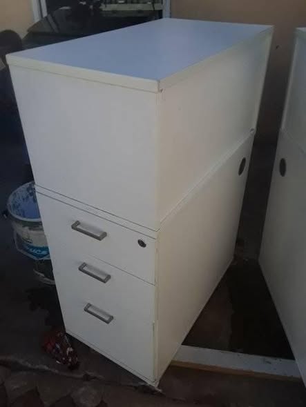 Cabinet photo 1