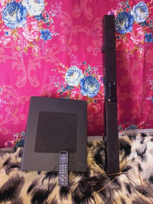 Supersonic Soundbar and Subwoofer photo 1