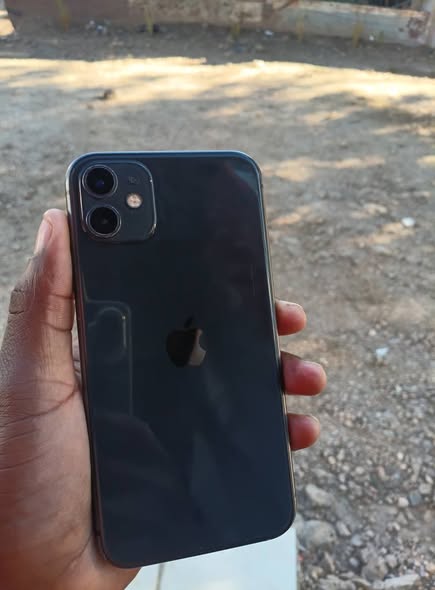 iPhone 11 128gig photo 2