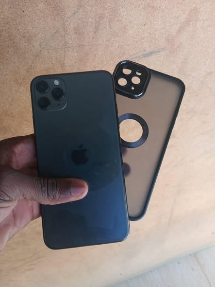 iPhone 11 Pro Max 64gb photo 5