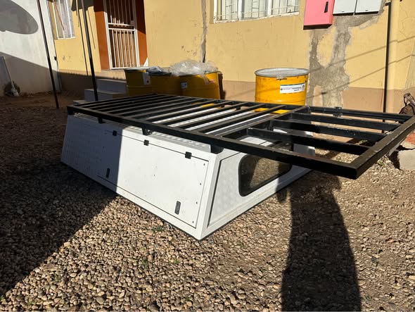 NISSAN NP 300 Single cap CANOPY photo 1