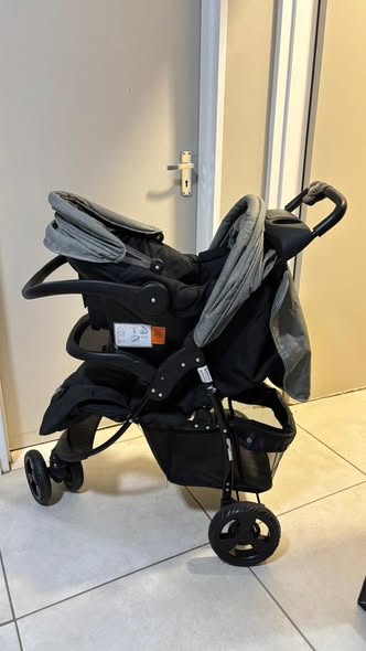 3 in one Combo ( Car Seat, Carrier & Troller ) photo 4