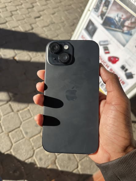 iPhone 15 photo 2
