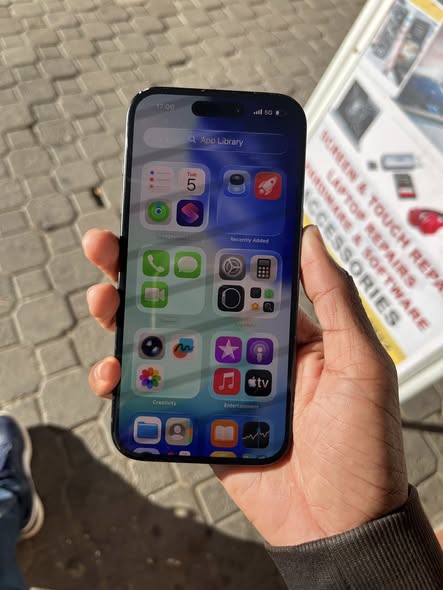 iPhone 15 photo 1
