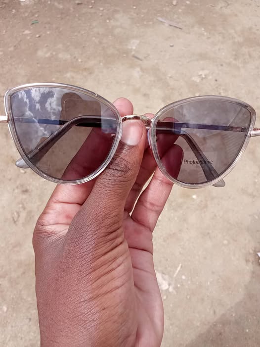 Photochromic sunglasses photo 1