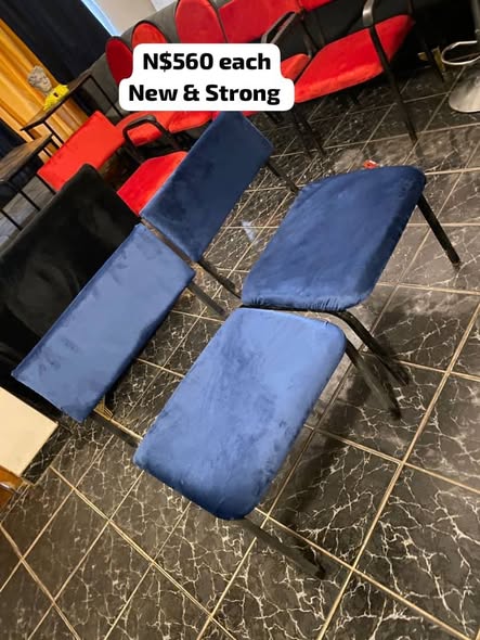 CHAIRS photo 3