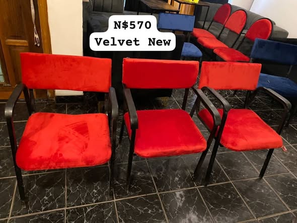 CHAIRS photo 2