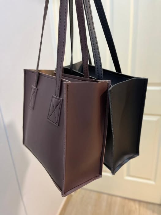 Black, Red and Brown photo 1