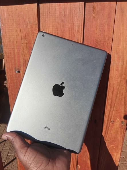 IPad 64gb photo 2