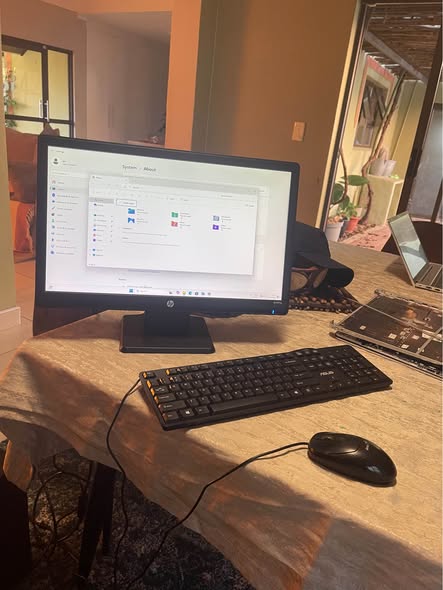 Hp i7 Desktop 6gen photo 2