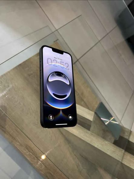 IPHONE 16e 128GB photo 2