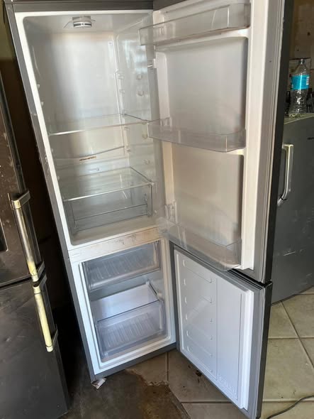 Defy fridge photo 2
