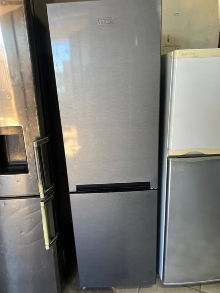 Defy fridge photo 1