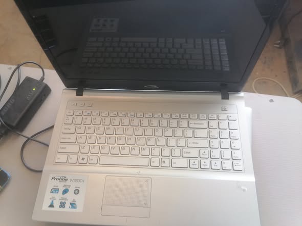 Proline laptop photo 4