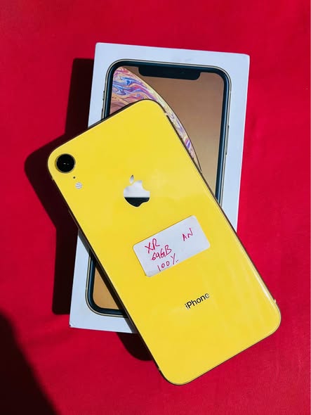 iPhone XR photo 1