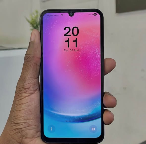 SAMSUNG A24 photo 1