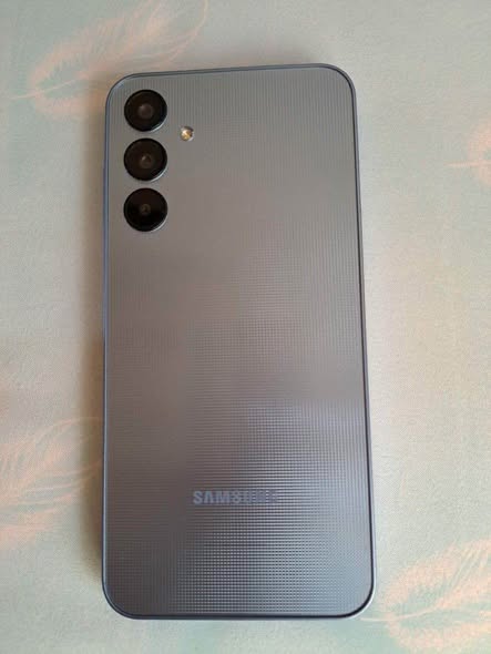 SAMSUNG A25 photo 2