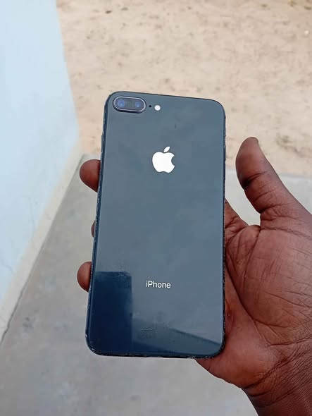 iPhone 8 Plus || 64Gb photo 3