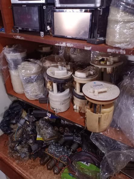 Parts photo 1
