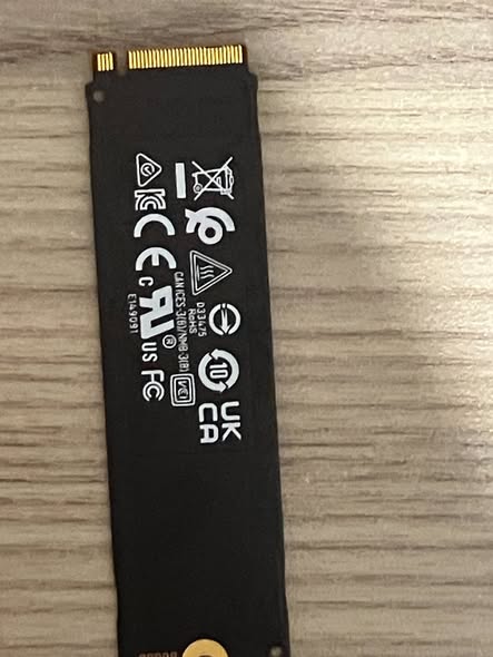 SAMSUNG 512GB PCI Express 3.0 X4 TLC NVMe M.2 2280 Solid State Drive photo 3
