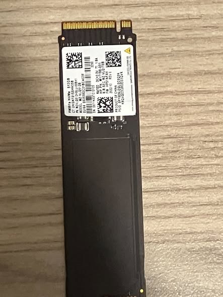 SAMSUNG 512GB PCI Express 3.0 X4 TLC NVMe M.2 2280 Solid State Drive photo 1