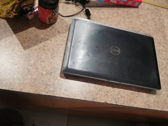 Dell laptop photo 3