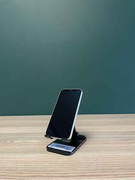 iPhone 12 128GB photo 1