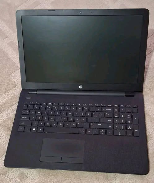 HP 250 G6 laptop photo 1