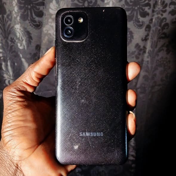 Samsung A03 photo 2