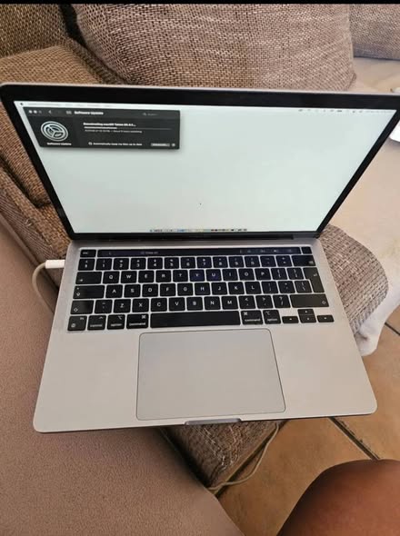 Macbook Pro M2 13 Inch 2022 photo 3