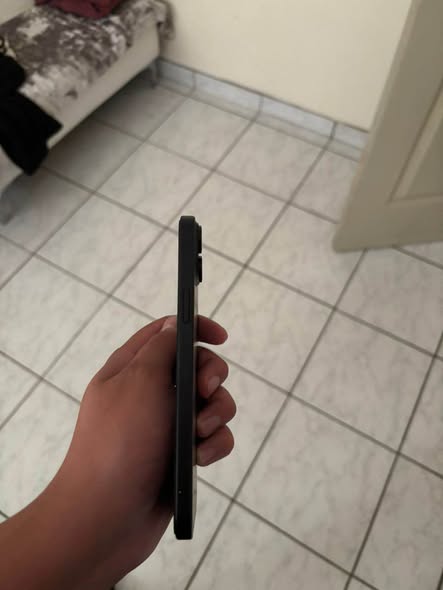 iPhone 15 Plus photo 4