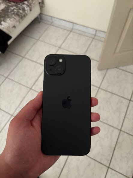 iPhone 15 Plus photo 2