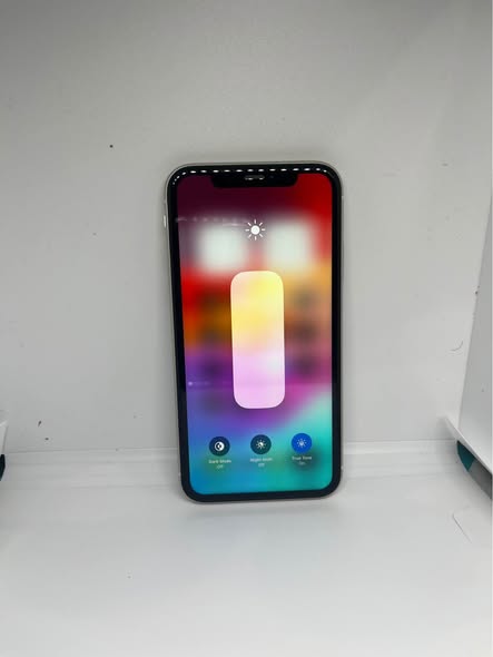 IPHONE 11 - 128GB photo 1